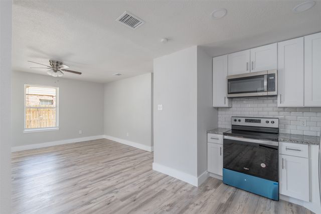 5914 Asbury Avenue A, Fort Worth, TX 76119