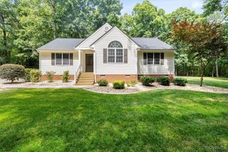 1378 Pine Creek Ridge Dr, Powhatan, VA 23139