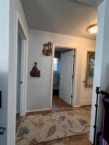 4805 Wagner Lake Drive, Yukon, OK 73099