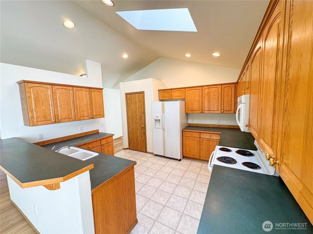 21621 65th Avenue Ct E, Spanaway, WA 98387