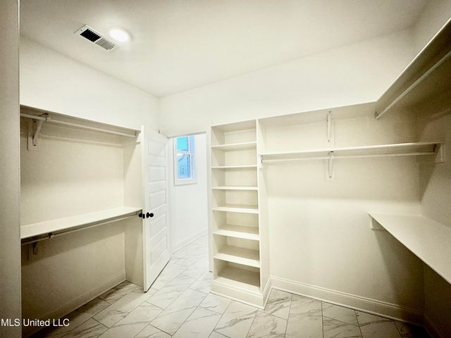 2532 Saint Charles Cove, Southaven, MS 38672