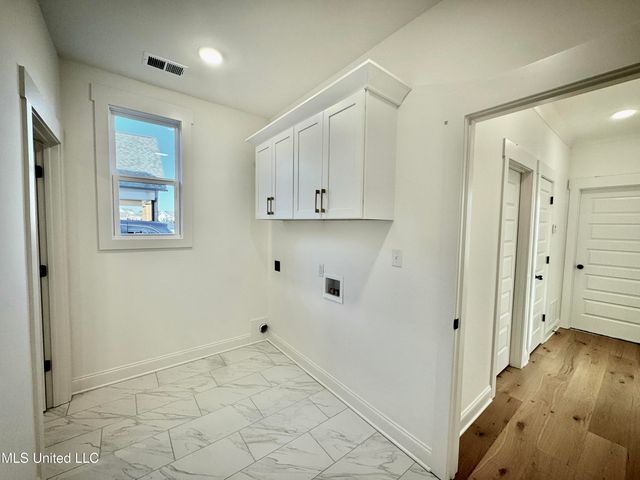 2532 Saint Charles Cove, Southaven, MS 38672