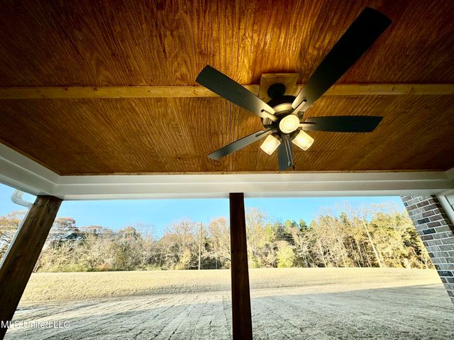 2532 Saint Charles Cove, Southaven, MS 38672