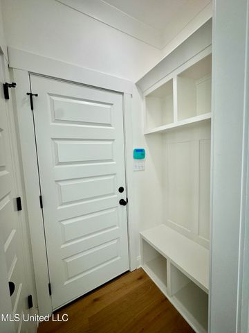 2532 Saint Charles Cove, Southaven, MS 38672