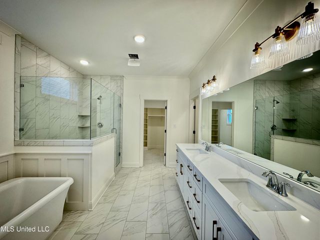 2532 Saint Charles Cove, Southaven, MS 38672