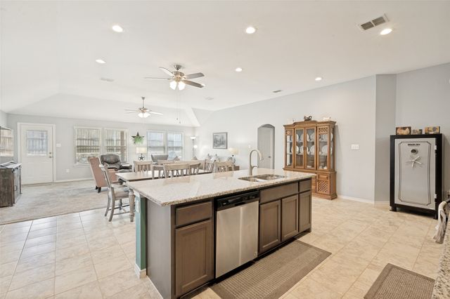 3905 Bridle Path Lane, Sanger, TX 76266