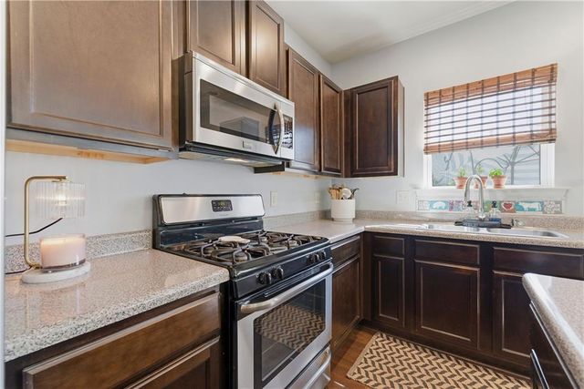 17 High Point Way, Hiram, GA 30141