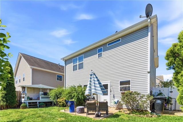 17 High Point Way, Hiram, GA 30141