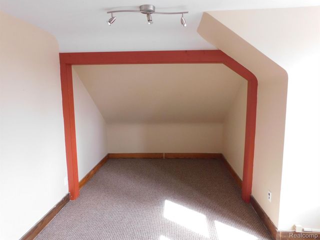 16259 E 9 MILE Road, Eastpointe, MI 48021