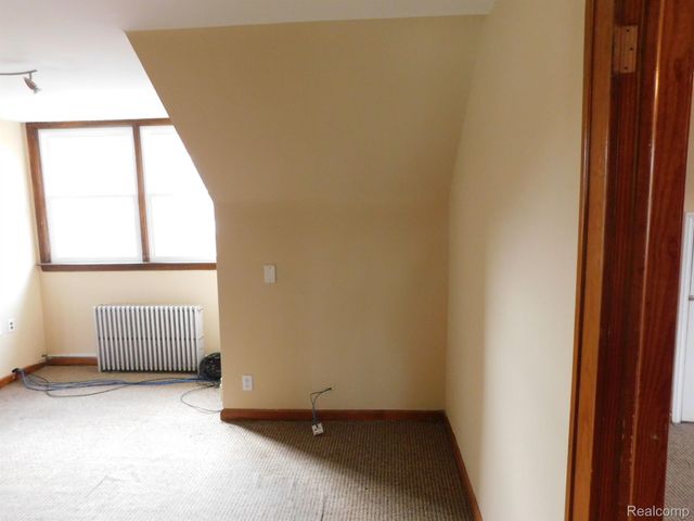 16259 E 9 MILE Road, Eastpointe, MI 48021