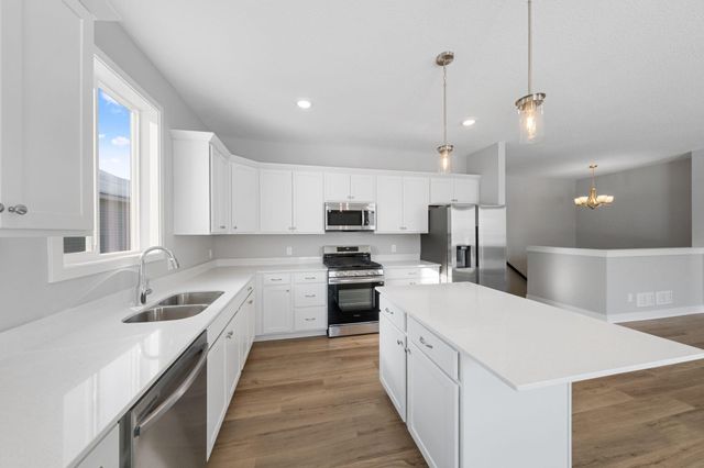 2165 Westpointe Drive, Hastings, MN 55033