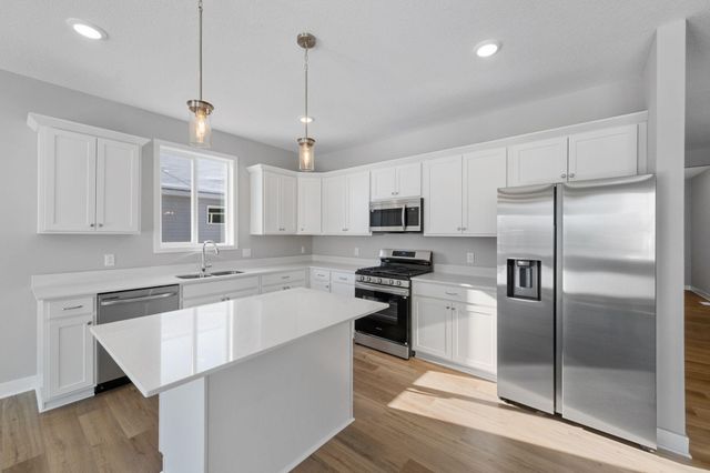 2165 Westpointe Drive, Hastings, MN 55033