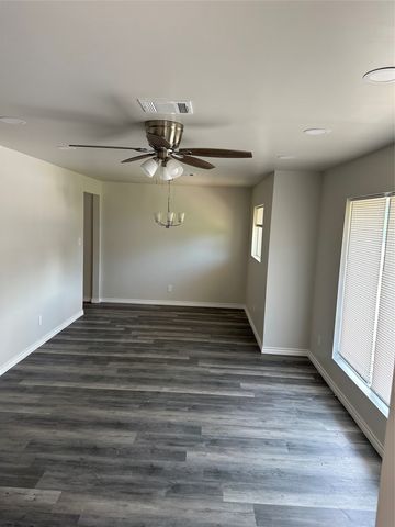 905 Elizabeth Boulevard, Granbury, TX 76048