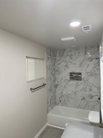 905 Elizabeth Boulevard, Granbury, TX 76048