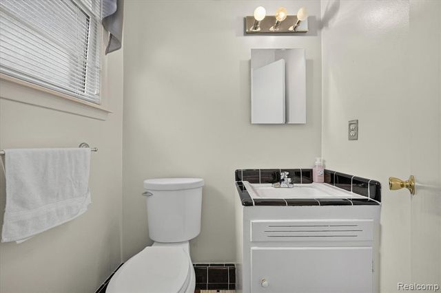 32539 Washington Street, Livonia, MI 48150