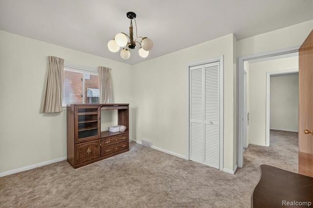 32539 Washington Street, Livonia, MI 48150