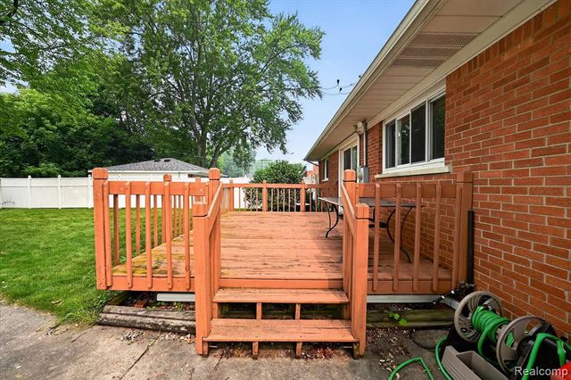 32539 Washington Street, Livonia, MI 48150