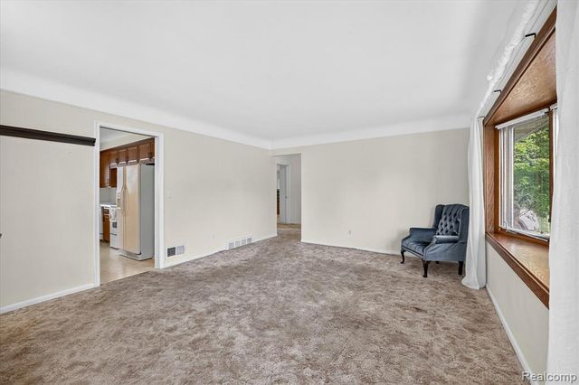 32539 Washington Street, Livonia, MI 48150
