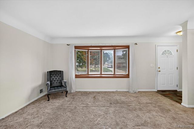 32539 Washington Street, Livonia, MI 48150