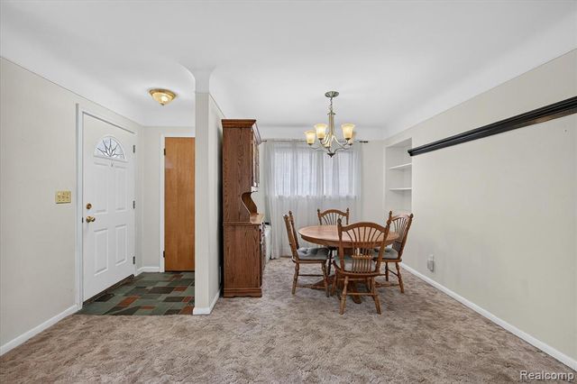 32539 Washington Street, Livonia, MI 48150