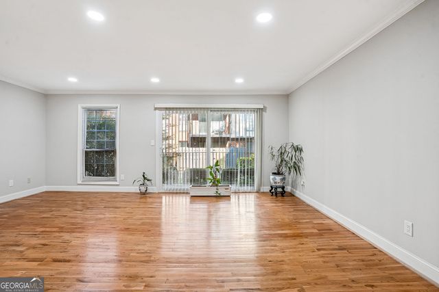 6851 Roswell Road F32, Sandy Springs, GA 30328