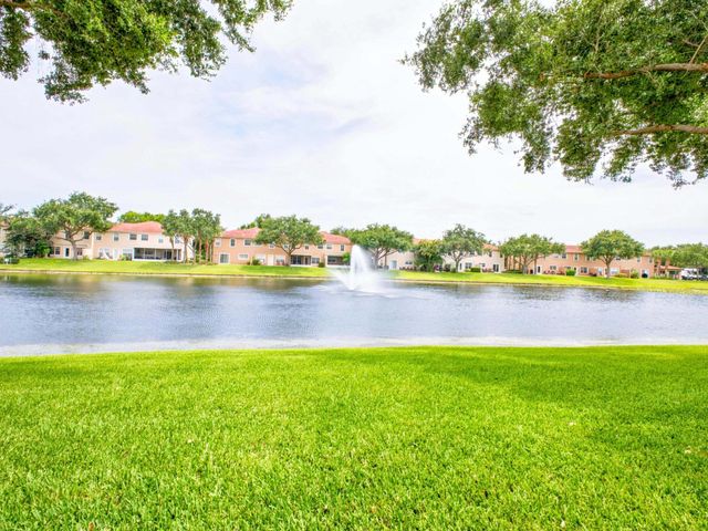 4302 Windmill Palm Way, Greenacres, FL 33463