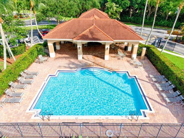 4302 Windmill Palm Way, Greenacres, FL 33463