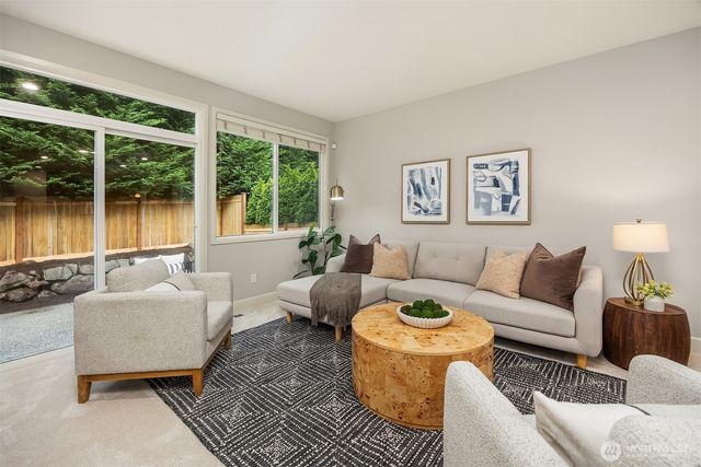 914 272nd Place SE, Sammamish, WA 98075
