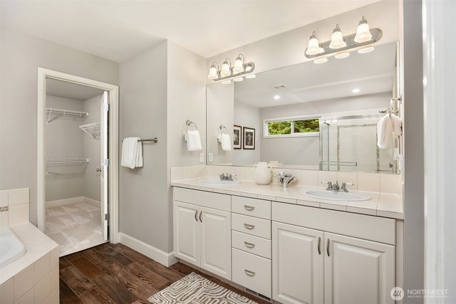 914 272nd Place SE, Sammamish, WA 98075