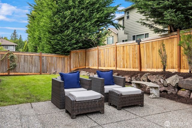 914 272nd Place SE, Sammamish, WA 98075