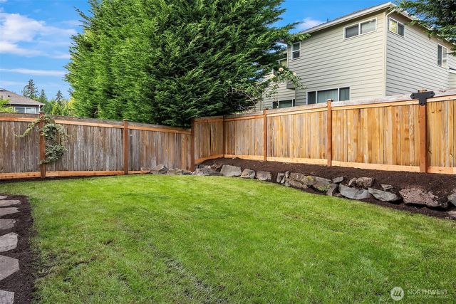 914 272nd Place SE, Sammamish, WA 98075