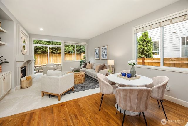 914 272nd Place SE, Sammamish, WA 98075