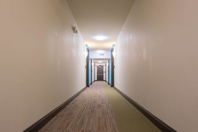 801 N Bishop Avenue 1-306, Dallas, TX 75208