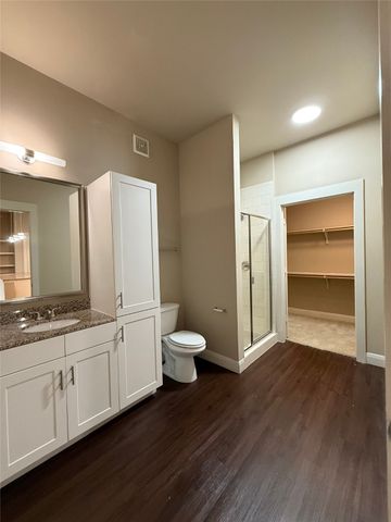 801 N Bishop Avenue 1-306, Dallas, TX 75208