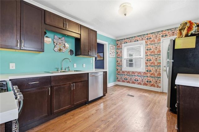 5910 Cherry Street, Kansas City, MO 64110