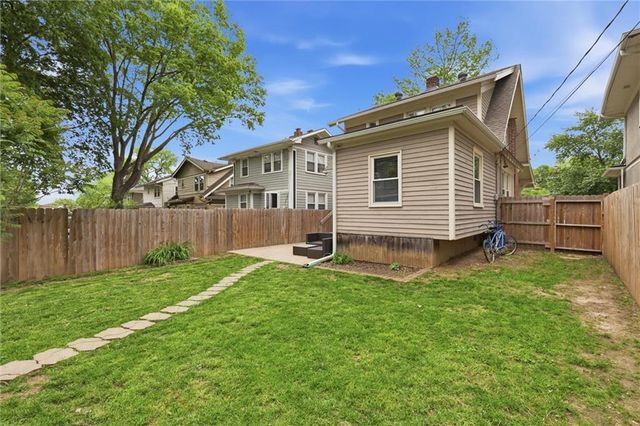 5910 Cherry Street, Kansas City, MO 64110