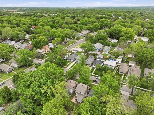 5910 Cherry Street, Kansas City, MO 64110