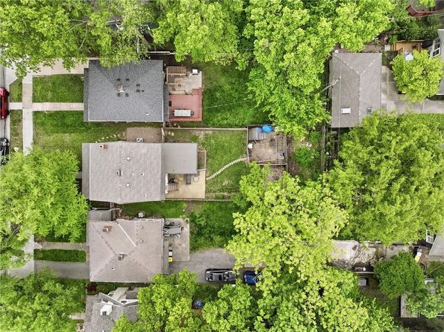 5910 Cherry Street, Kansas City, MO 64110