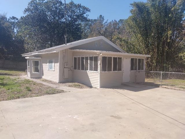 4700 SE 160TH COURT, Ocklawaha, FL 32179