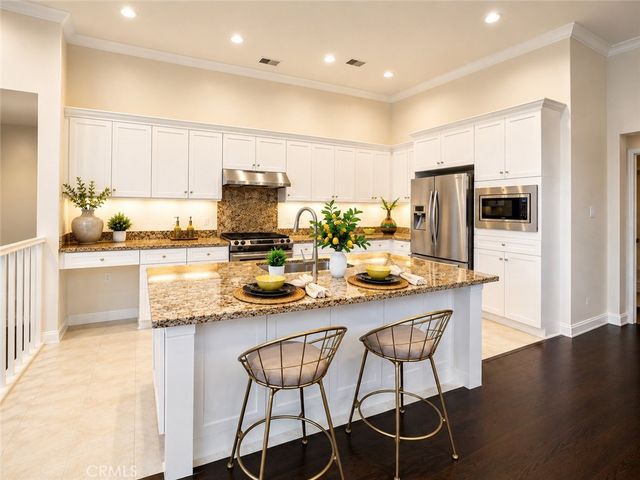 66 Overbrook, Irvine, CA 92620