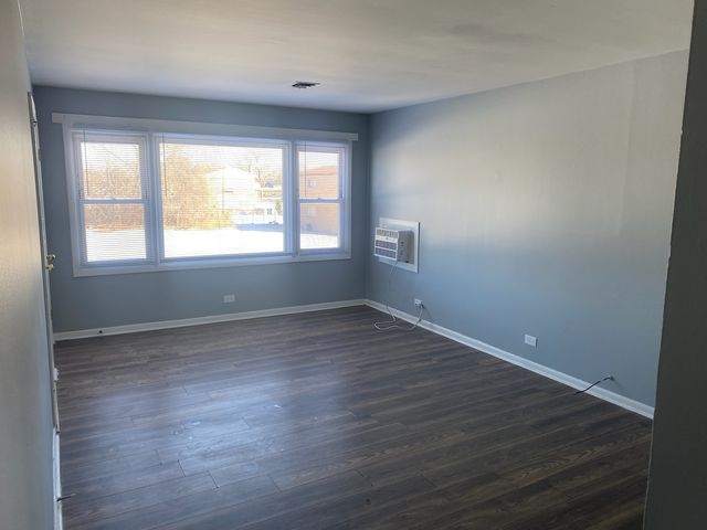 444 Hickory Street 2A, Chicago Heights, IL 60411