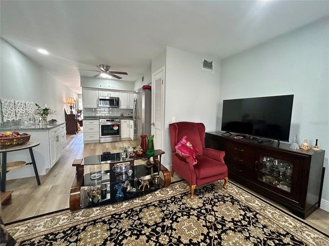 2286 NORWEGIAN DRIVE 8, Clearwater, FL 33763