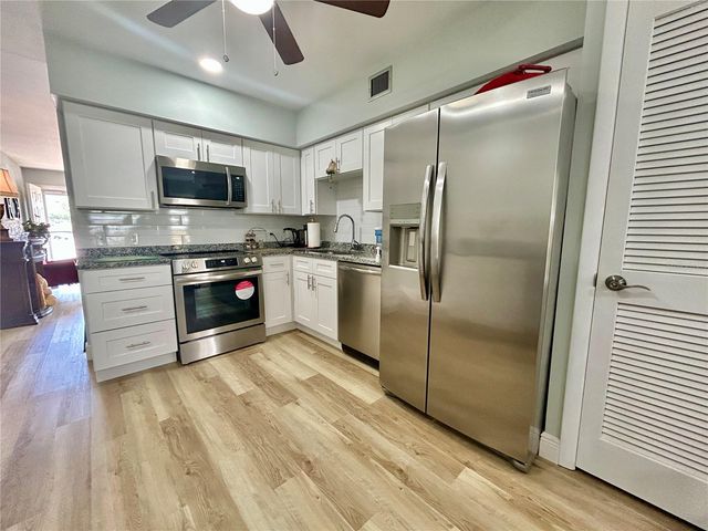 2286 NORWEGIAN DRIVE 8, Clearwater, FL 33763
