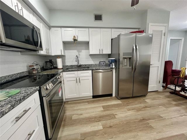 2286 NORWEGIAN DRIVE 8, Clearwater, FL 33763