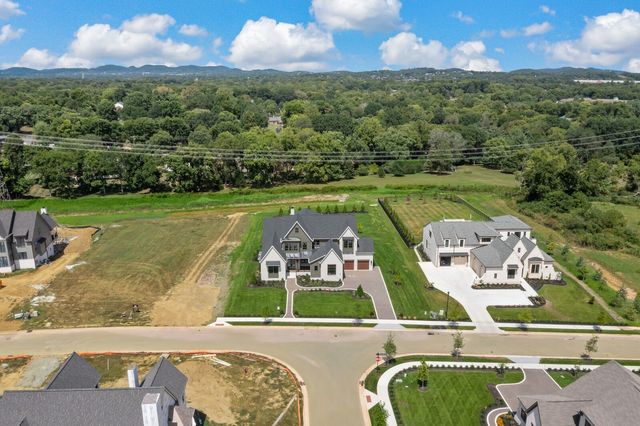 8110 Turning Point Drive, Brentwood, TN 37027