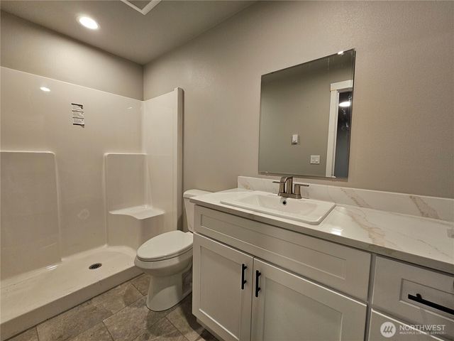 16 Pebble Creek Court, Elma, WA 98541