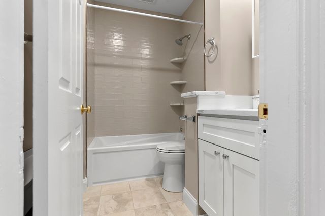 33 Dunlap Street 2, Salem, MA 01970