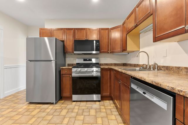 33 Dunlap Street 2, Salem, MA 01970