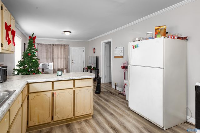 1101 W Montgomery Avenue, Sheffield, AL 35660