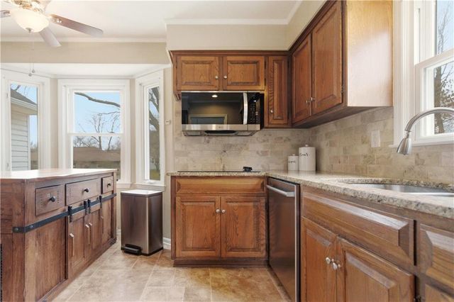 7230 Goodman Street, Overland Park, KS 66204